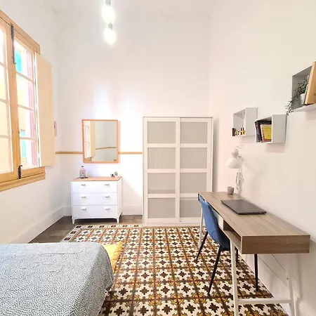En Casa Compartida La Laguna, 1